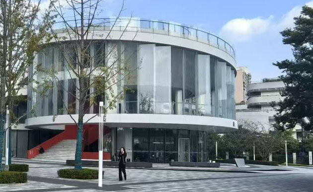 Blockchain traceability system interface